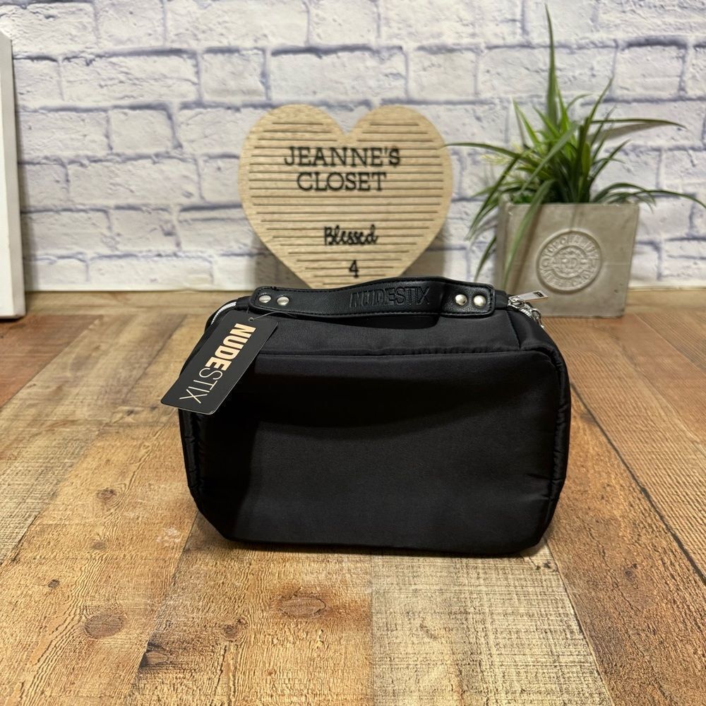 NUDESTIX HANGING COSMETIC CASE, NWT